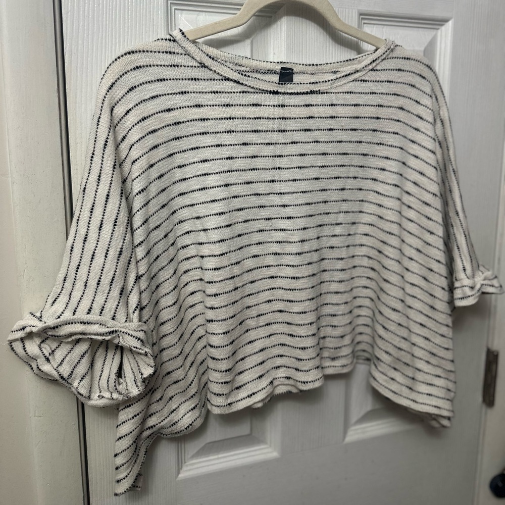 ALYA Striped Black and White Boxy Top